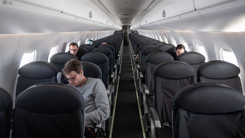 social distancing airplane